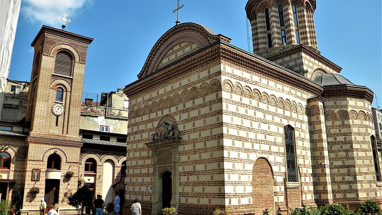 Biserica Buna Vestire de la Curtea Veche din București, văzută din exterior