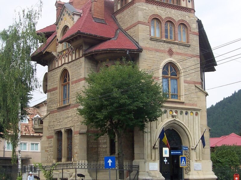 Clădirea muzeului dedicat culturii Cucuteni din Piatra-Neamț