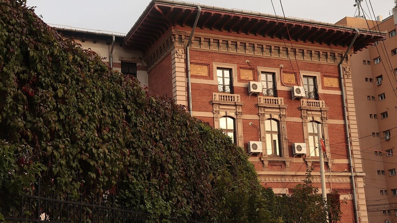 Clădirea istorică a Liceului Național din Iași