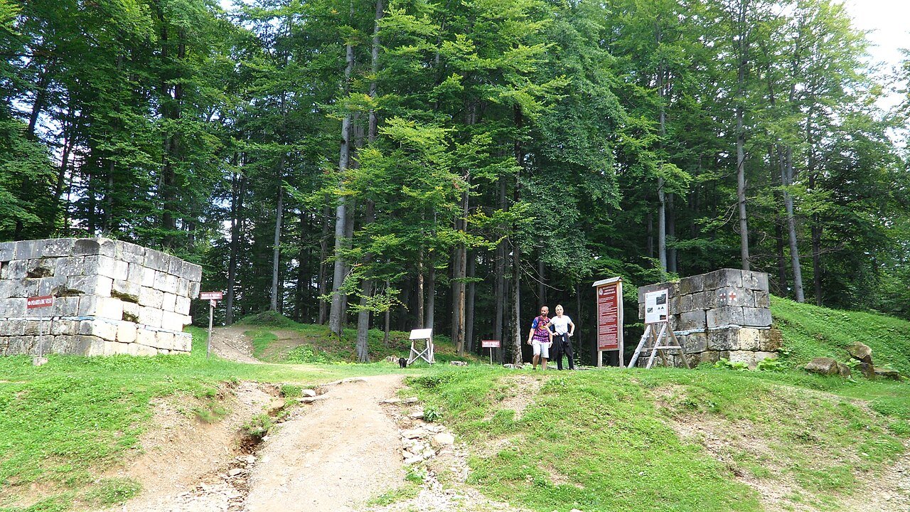 Intrarea în incinta fortificată de la Sarmizegetusa Regia