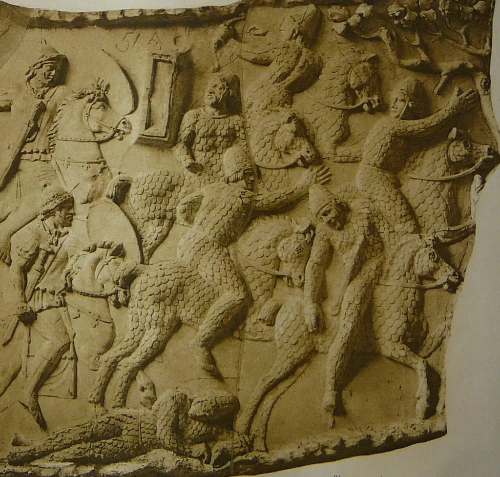 Cavalerie grea în armură de solzi, pe un fragment din Columna lui Traian, reprodus în planșa XXVIII a ediției lui Conrad Cichorius