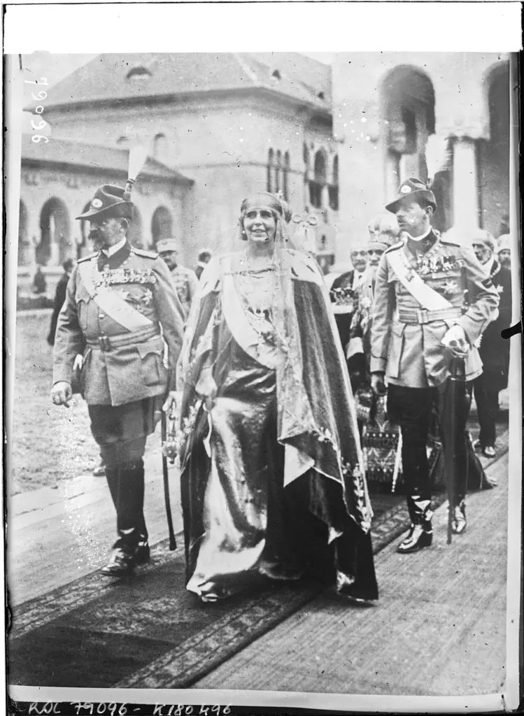 Fotografie de presă alb-negru din 1922, de la încoronarea suveranilor români la Alba Iulia